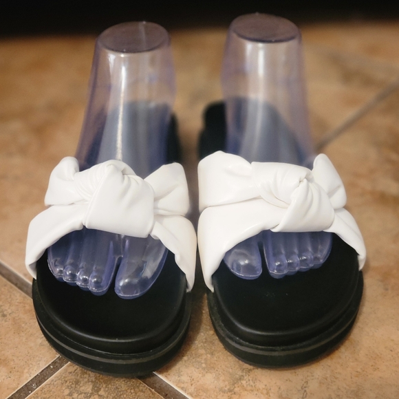 Chase & Chloe Camille Women's Slide Sandals - Picture 2 of 5